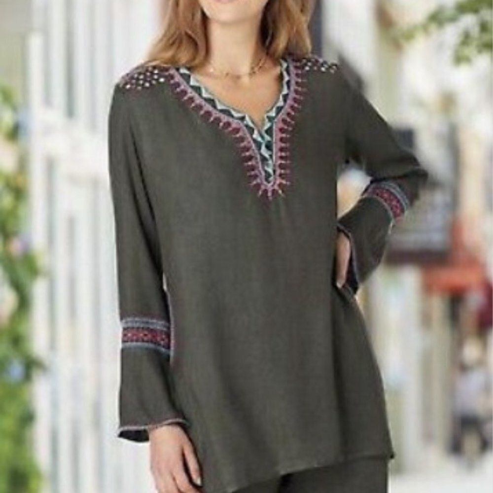 Time For Me Women's Addison Embroidered Tunic Top - L